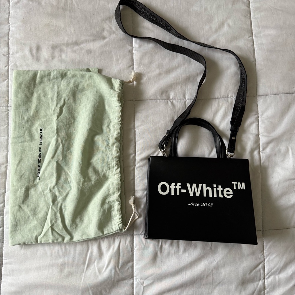 OFF-WHITE Box Bag Mini Black